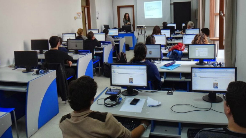 Así puede recibir apoyo financiero para estudiar su posgrado en el extranjero