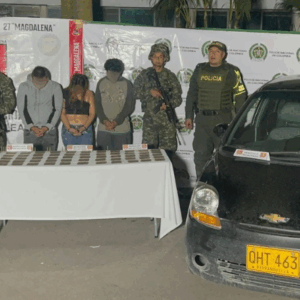Tres capturados por llevar material de guerra encaletado en un vehículo