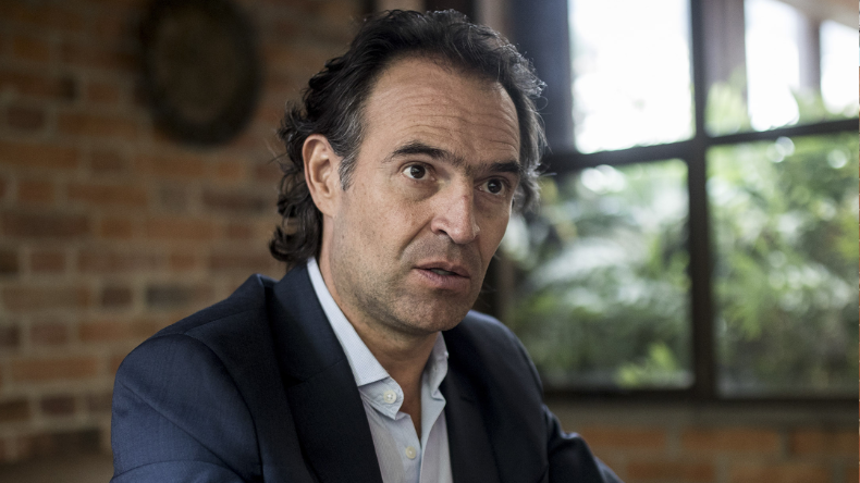 Federico Gutiérrez denunció que fue increpado por jóvenes en politécnico de Medellín Federico Gutiérrez denunció que fue increpado por jóvenes en politécnico de Medellín