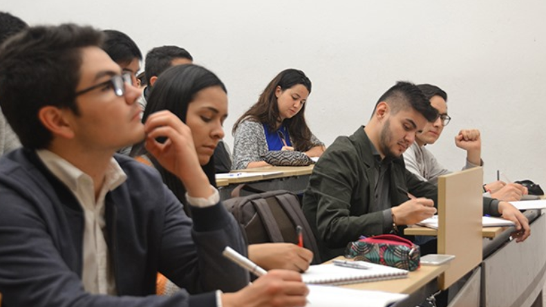 Abren 3.000 becas para estudiar en el Sena y universidades públicas y privadas Abren 3.000 becas para estudiar en el Sena y universidades públicas y privadas
