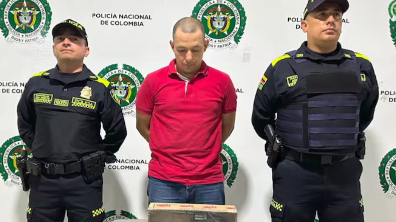 Condenan a 41 años de prisión a Julián Avellaneda por el feminicidio de Katherine Bocanegra Condenan a 41 años de prisión a Julián Avellaneda por el feminicidio de Katherine Bocanegra