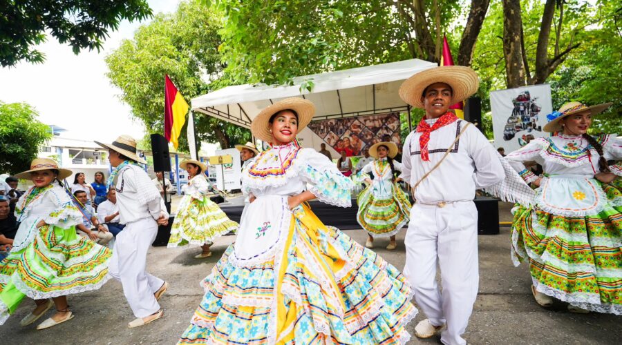 Alcaldes del Tolima deben decidir si hacen o no fiestas en medio de la alerta por fiebre amarilla Alcaldes del Tolima deben decidir si hacen o no fiestas en medio de la alerta por fiebre amarilla