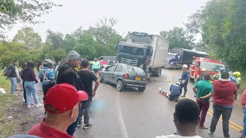 Una menor fallecida y varios heridos en Guaduas Una menor fallecida y varios heridos en Guaduas