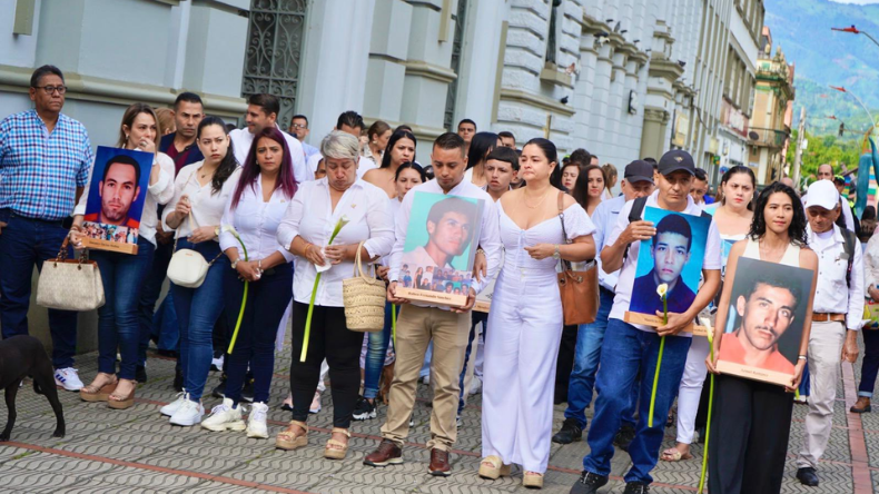 Comparecientes de la JEP pidieron perdón por falsos positivos cometidos en el Tolima Comparecientes de la JEP pidieron perdón por falsos positivos cometidos en el Tolima