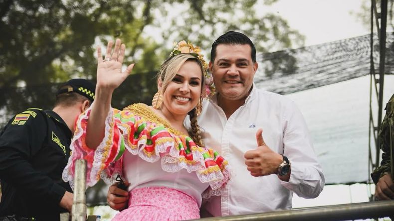 Juan Arturo Gutiérrez no explicó quién pagó su viaje a China y evade otras preguntas