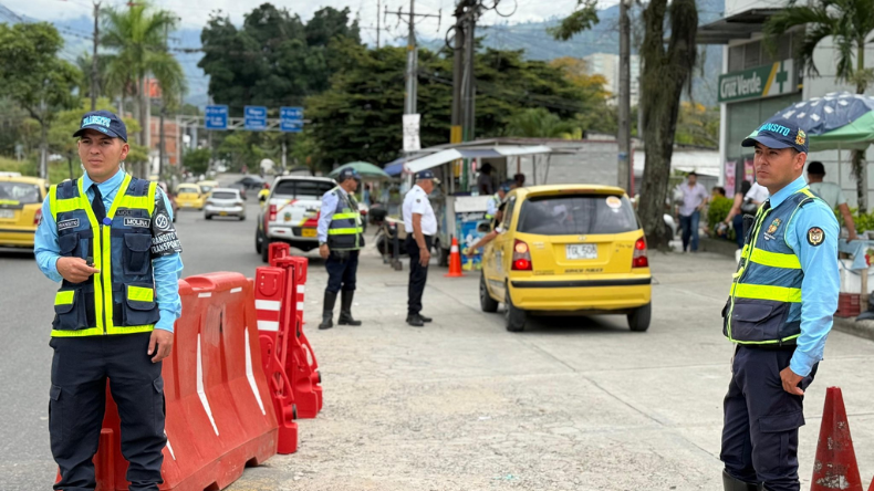 Habilitan zona exclusiva para descenso de pasajeros frente a Sanitas del Papayo Habilitan zona exclusiva para descenso de pasajeros frente a Sanitas del Papayo