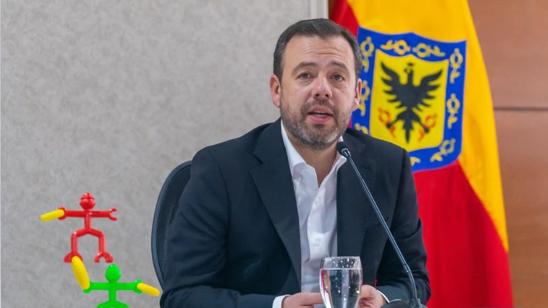 Alcalde de Bogotá denunciará penalmente al presidente de la CUT por bloqueos a Transmilenio Alcalde de Bogotá denunciará penalmente al presidente de la CUT por bloqueos a Transmilenio