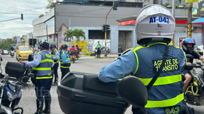 Realizaron operativo contra el desorden vial en la carrera Sexta de Ibagué Realizaron operativo contra el desorden vial en la carrera Sexta de Ibagué