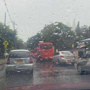 Reportan caos vehicular en la avenida Pedro Tafur de Ibagué Reportan caos vehicular en la avenida Pedro Tafur de Ibagué