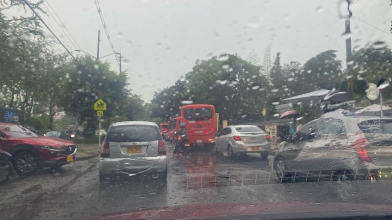 Reportan caos vehicular en la avenida Pedro Tafur de Ibagué Reportan caos vehicular en la avenida Pedro Tafur de Ibagué