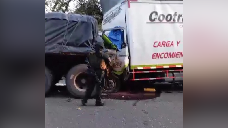 Falleció conductor de encomiendas tras aparatoso accidente en Natagaima Falleció conductor de encomiendas tras aparatoso accidente en Natagaima