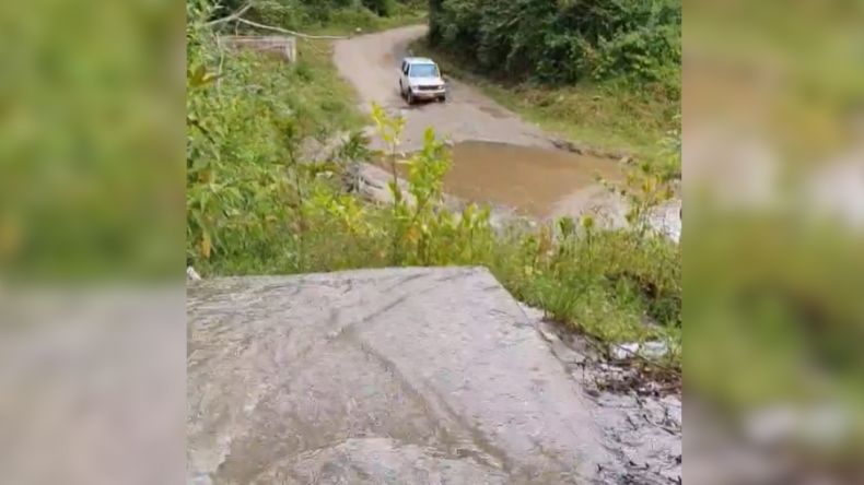 Denuncian fuga del acueducto alterno en la vía principal en Coello – Cocora Denuncian fuga del acueducto alterno en la vía principal en Coello – Cocora