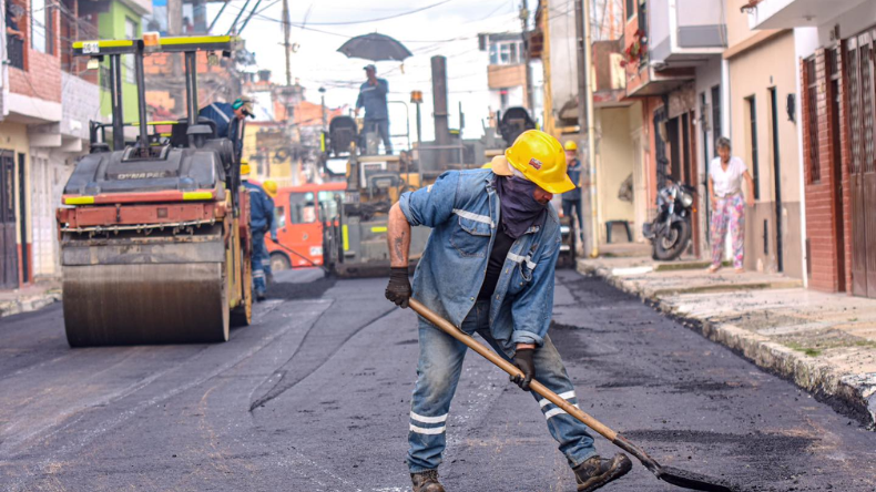 Alcaldía de Ibagué anunció que empezará a invertir $150 mil millones para obras de la ciudad Alcaldía de Ibagué anunció que empezará a invertir $150 mil millones para obras de la ciudad