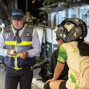 Más de 989 motociclistas han sido sancionados por no portar los elementos de seguridad en Ibagué Más de 989 motociclistas han sido sancionados por no portar los elementos de seguridad en Ibagué