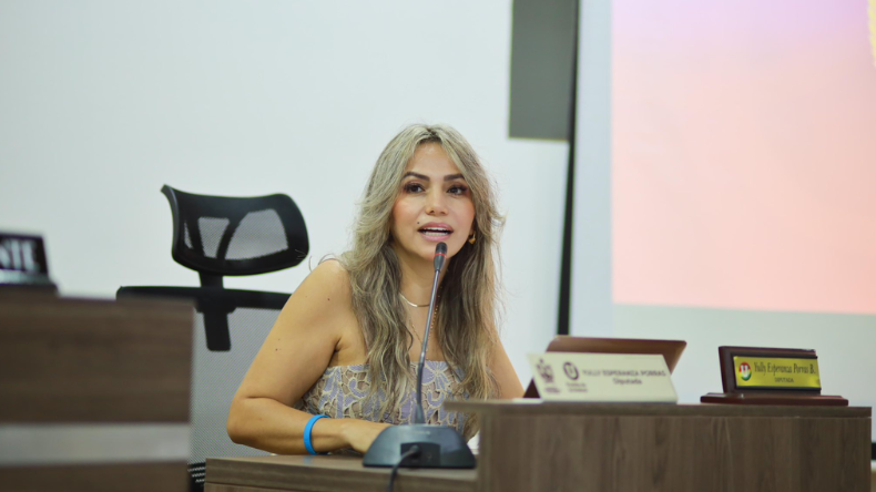 «Es una lástima que el Tolima no avance en sintonía con el país en temas ambientales»: Yully Porras «Es una lástima que el Tolima no avance en sintonía con el país en temas ambientales»: Yully Porras