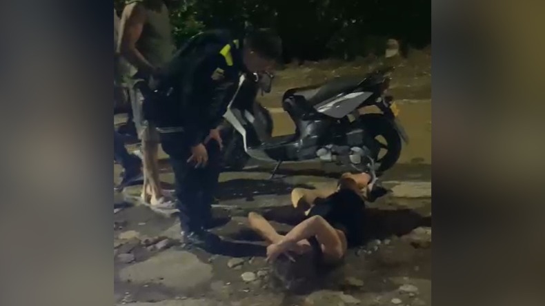 Motociclista sufrió accidente al caer en hueco de una calle en Ibagué Motociclista sufrió accidente al caer en hueco de una calle en Ibagué
