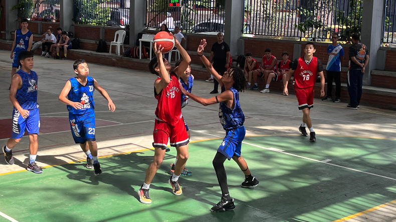Alcaldía de Ibagué lleva entrenamientos de baloncesto a seis barrios de la ciudad Alcaldía de Ibagué lleva entrenamientos de baloncesto a seis barrios de la ciudad