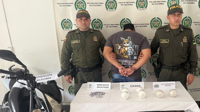 Pretendía lanzar droga y tarjetas SIM a la cárcel de Picaleña y terminó detenido Pretendía lanzar droga y tarjetas SIM a la cárcel de Picaleña y terminó detenido