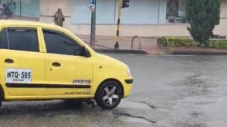 Hueco en la calle 60 pone en riesgo la movilidad en Ibagué Hueco en la calle 60 pone en riesgo la movilidad en Ibagué