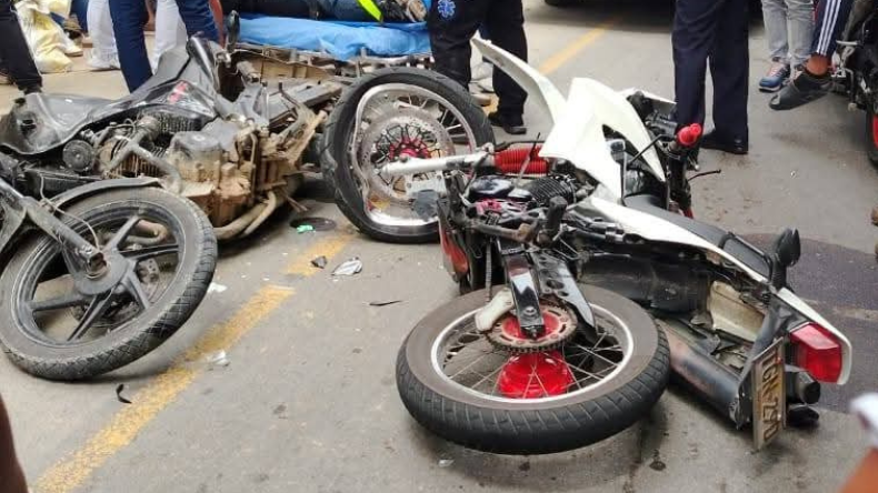 Tres heridos dejó choque de motos en Rovira Tres heridos dejó choque de motos en Rovira