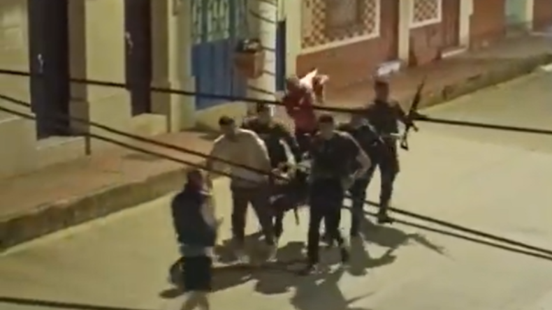 Auxiliar de Policía de 19 años fue asesinado por francotirador del ELN Auxiliar de Policía de 19 años fue asesinado por francotirador del ELN