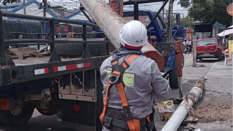 Movistar remplazó poste en mal estado tras denuncia de EL OLFATO Movistar remplazó poste en mal estado tras denuncia de EL OLFATO