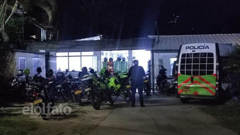 Adolescentes retuvieron a un formador en medio de violento episodio Adolescentes retuvieron a un formador en medio de violento episodio