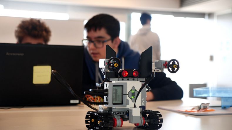 Fundación Telefónica lanza becas en programación y robótica Fundación Telefónica lanza becas en programación y robótica