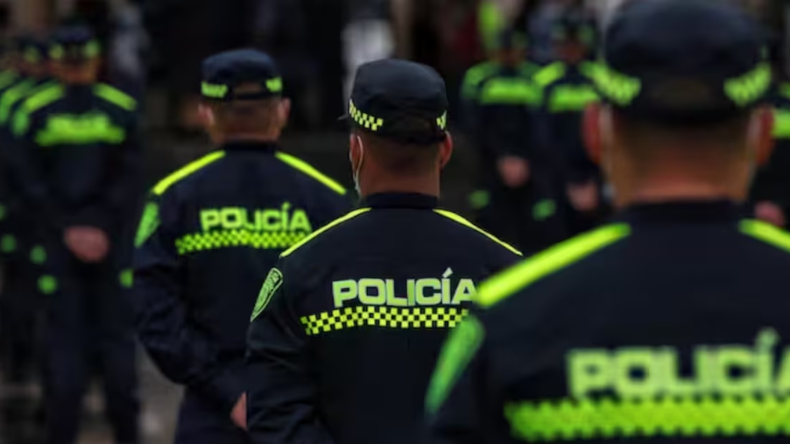 Cárcel para cinco policías y tres civiles por presunto contrabando y tráfico de migrantes Cárcel para cinco policías y tres civiles por presunto contrabando y tráfico de migrantes