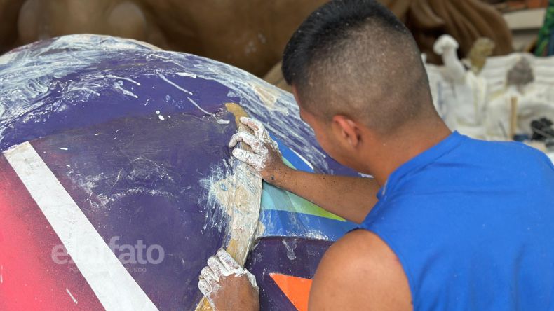 Las carrozas del Festival Folclórico: el arte de retratar la historia del Tolima