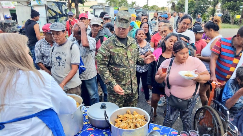 Entregaron 230 almuerzos a población vulnerable en Ibagué Entregaron 230 almuerzos a población vulnerable en Ibagué