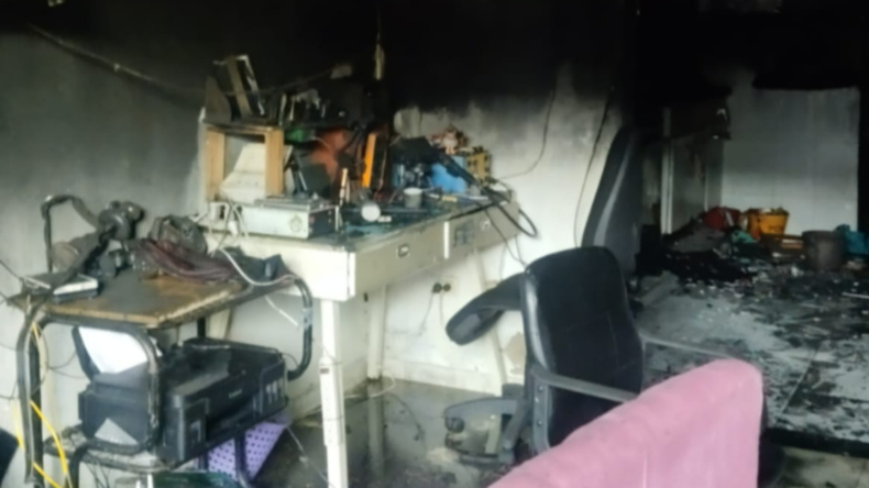 Incendio por corto circuito dejó sin enseres a una familia de Ibagué Incendio por corto circuito dejó sin enseres a una familia de Ibagué