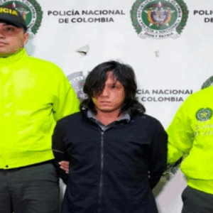 Condenado a 27 años de prisión por asesinar a policía en fuga masiva Condenado a 27 años de prisión por asesinar a policía en fuga masiva