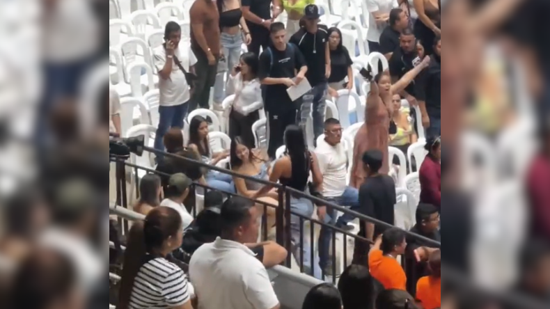 ¿La sacaron del show de Perros Criollos? Esto le pasó a una joven en Ibagué ¿La sacaron del show de Perros Criollos? Esto le pasó a una joven en Ibagué