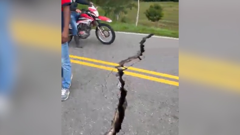 Sismo causó grietas en la vía Villavicencio–Yopal