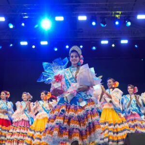 Comuna 12 se lleva el título del Encuentro Municipal del Folclor Comuna 12 se lleva el título del Encuentro Municipal del Folclor