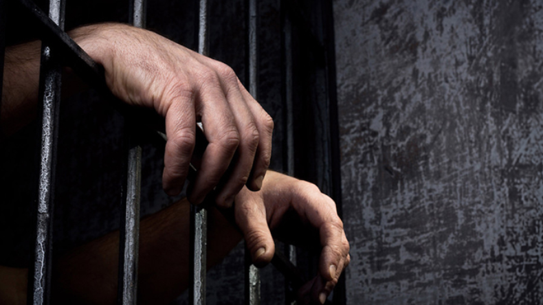 Hombre pagará 27 años de cárcel por embarazar a su hija menor Hombre pagará 27 años de cárcel por embarazar a su hija menor