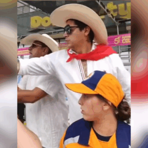 Voluntaria de la Defensa Civil fue agredida en pleno desfile de San Juan Voluntaria de la Defensa Civil fue agredida en pleno desfile de San Juan