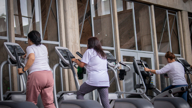 Una sola sesión de ejercicio mejora memoria y ánimo en mujeres mayores de 60 años Una sola sesión de ejercicio mejora memoria y ánimo en mujeres mayores de 60 años