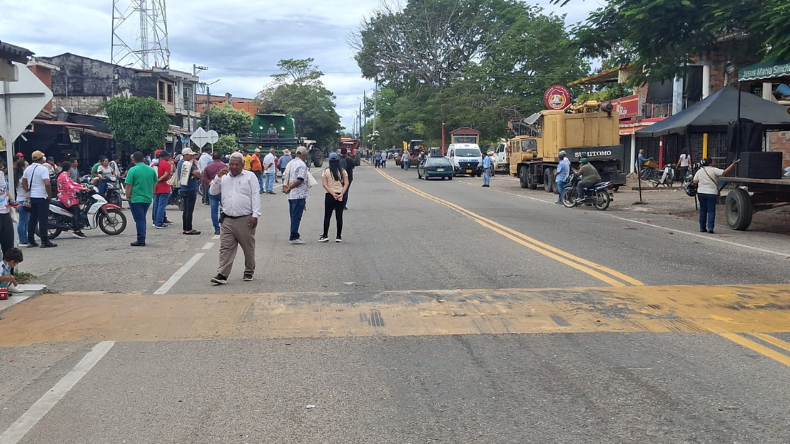 Iniciaron los bloqueos: estas vías del Tolima están cerradas Iniciaron los bloqueos: estas vías del Tolima están cerradas