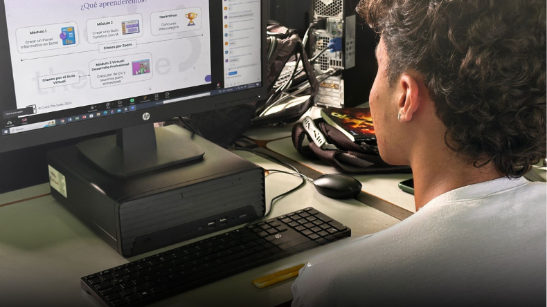 Colegio de El Espinal busca ser pionero en educación digital en el Tolima Colegio de El Espinal busca ser pionero en educación digital en el Tolima