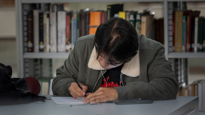 El 30% de universitarios se gradúa sin saber argumentar, revela análisis de Saber Pro El 30% de universitarios se gradúa sin saber argumentar, revela análisis de Saber Pro