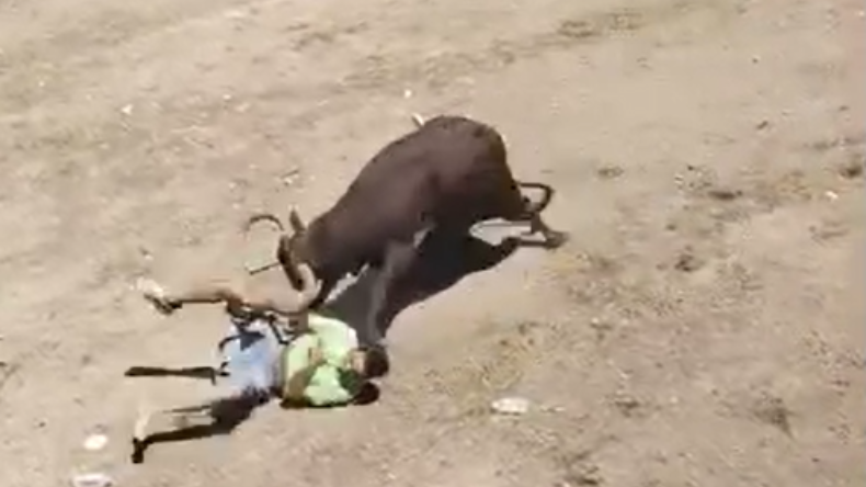 Más de 50 personas resultaron lesionadas durante las corralejas en El Espinal Más de 50 personas resultaron lesionadas durante las corralejas en El Espinal