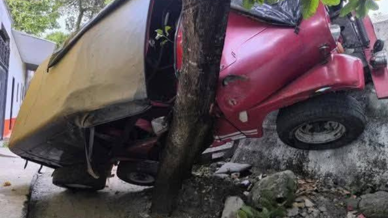 Cinco heridos tras volcamiento de campero Willys en vía a Fresno Cinco heridos tras volcamiento de campero Willys en vía a Fresno