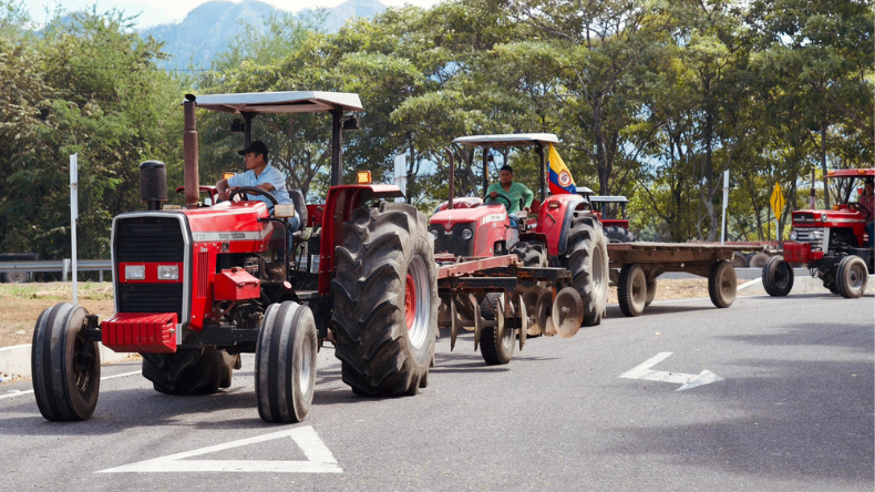 Arroceros desbloquean parcialmente vías del Tolima Arroceros desbloquean parcialmente vías del Tolima
