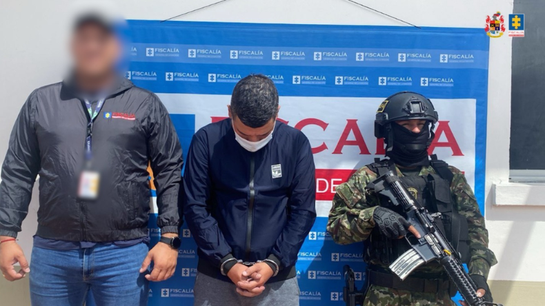 Cayó patrullero de la Policía por presunto secuestro y robo de $500 millones Cayó patrullero de la Policía por presunto secuestro y robo de $500 millones