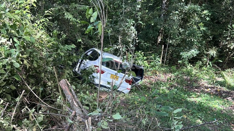 Contratistas de la Gobernación sufrieron accidente camino a Rovira Contratistas de la Gobernación sufrieron accidente camino a Rovira