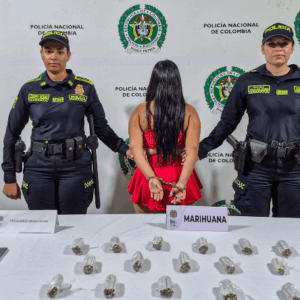 Cayó mujer con cigarrillos de marihuana en el parque Galarza Cayó mujer con cigarrillos de marihuana en el parque Galarza