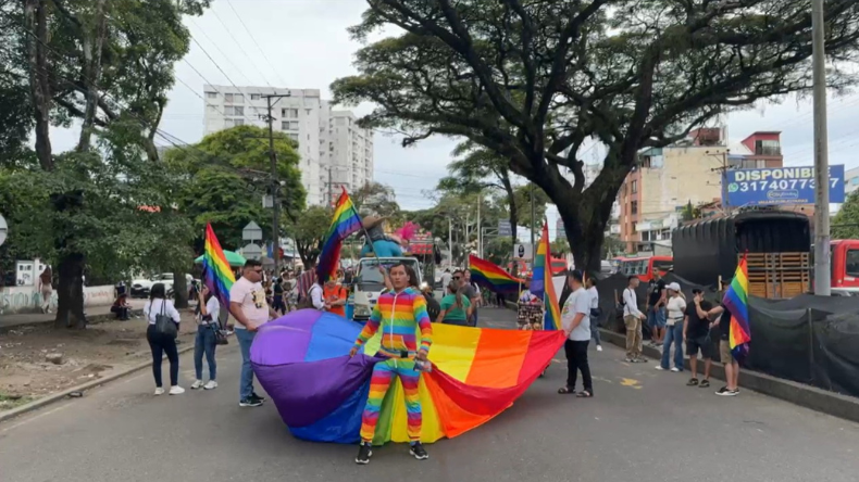 Cierre vial en la carrera Quinta de Ibagué por marcha LGBTIQ+ Cierre vial en la carrera Quinta de Ibagué por marcha LGBTIQ+