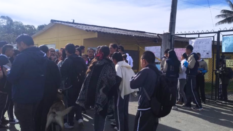 Estudiantes de colegio en Murillo inician paro indefinido por crisis ...